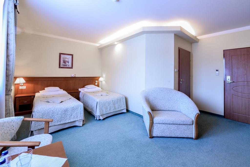 Готель Jawor 4*
