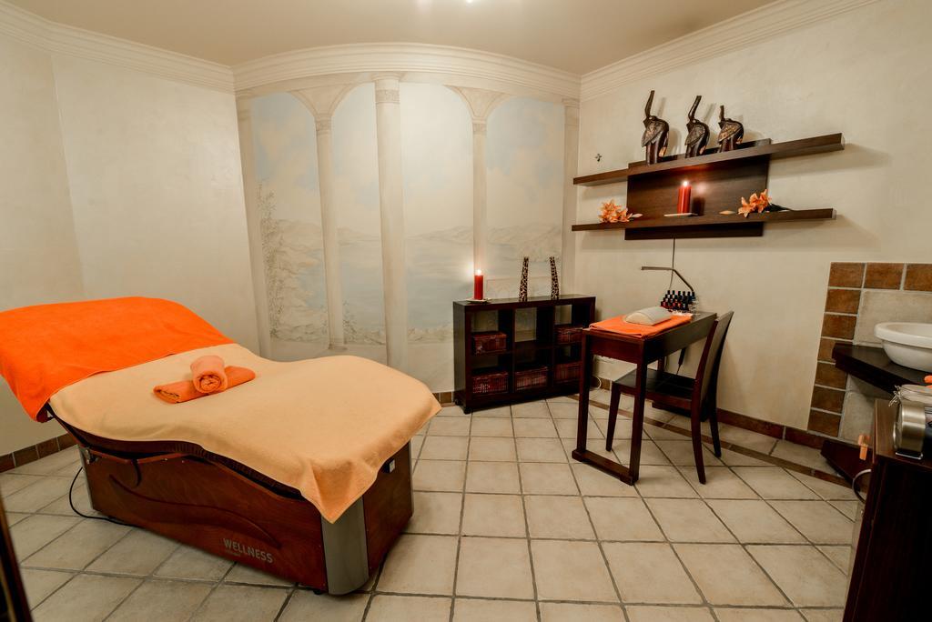 Готель Jawor 4*